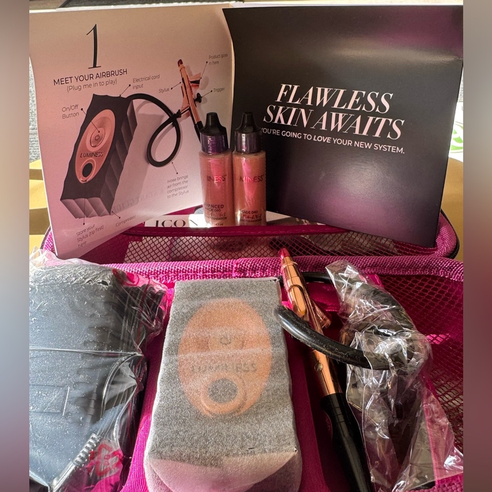 NIB Luminess Flawless Airbrush Makeup System Foundation Kit